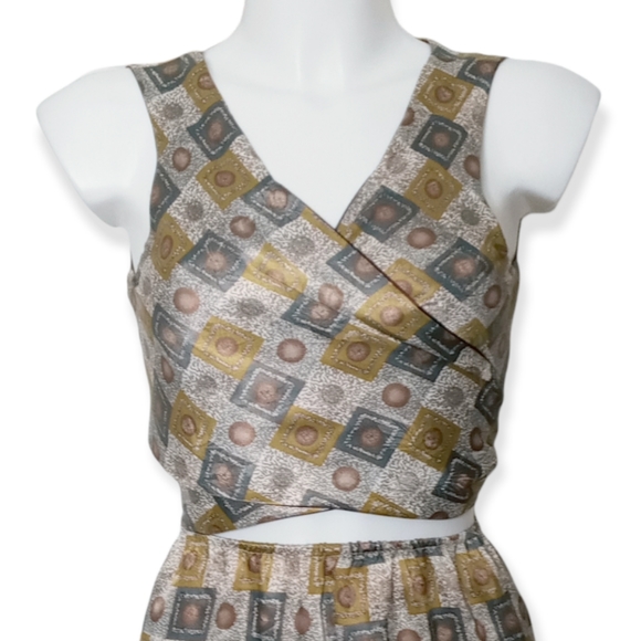 Bobbie Short Set Reversible Top Size Medium - Picture 3 of 8